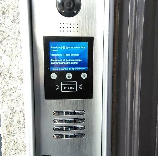 Santa Catarina Patio - With Washer Machine * Oporto