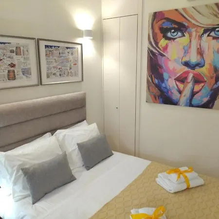 Santa Catarina Patio - With Washer Machine * Порту