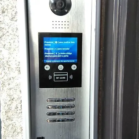 Santa Catarina Patio - With Washer Machine * Porto