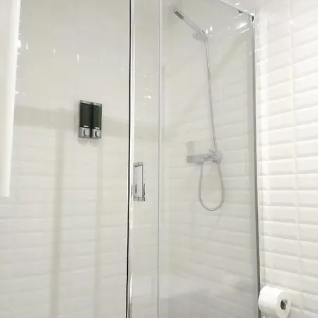 Santa Catarina Patio Apartment - Washer Machine דירה פורטו